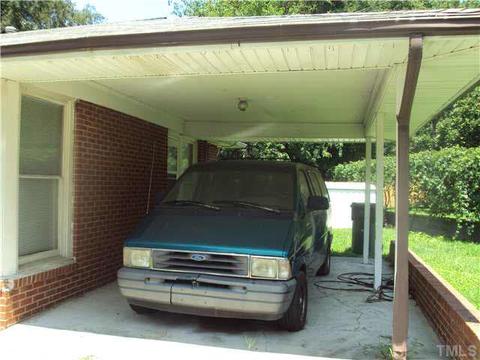 1103 Raynor St, Durham, NC 27703 photo 2