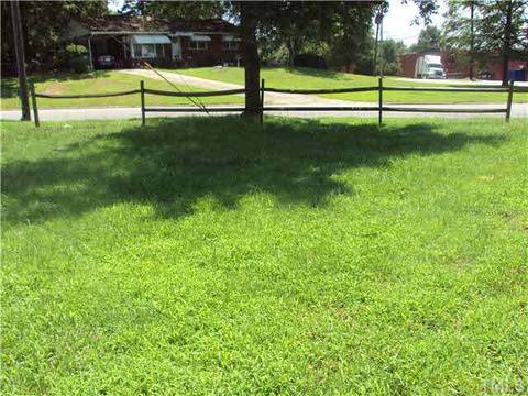 1103 Raynor St, Durham, NC 27703 photo 3