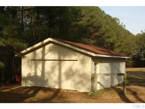 1210 Shade Tree Rd, Benson, NC 27504 photo 9