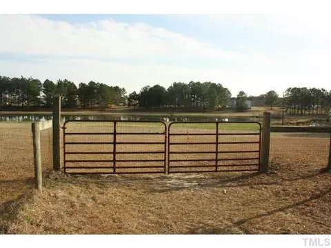 1210 Shade Tree Rd, Benson, NC 27504 photo 6