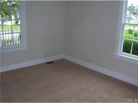 303 S 17th St, Erwin, NC 28339 photo 4