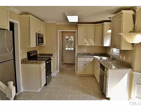 213 Lynnfield Ln, Garner, NC 27529 photo 4