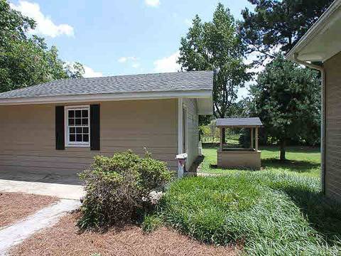 89 W Watson Rd, Benson, NC 27504 photo 8