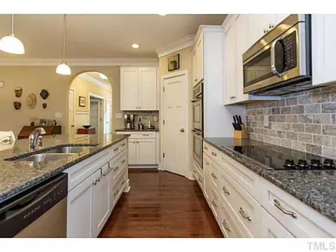 8 Persimmon Ct, Durham, NC 27712 photo 6