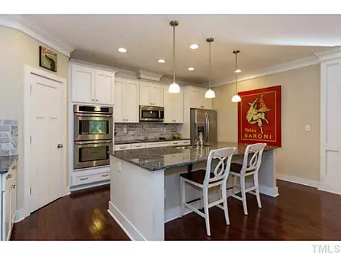 8 Persimmon Ct, Durham, NC 27712 photo 4