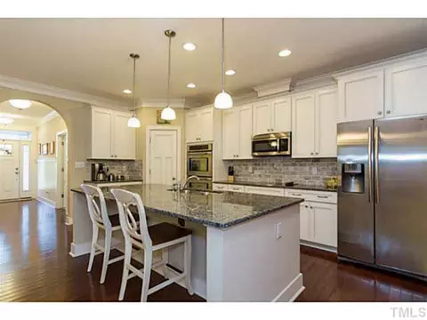 8 Persimmon Ct, Durham, NC 27712 photo 5
