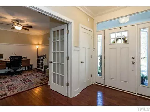 8 Persimmon Ct, Durham, NC 27712 photo 2
