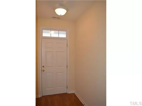 47 Signet Dr, Durham, NC 27704 photo 2