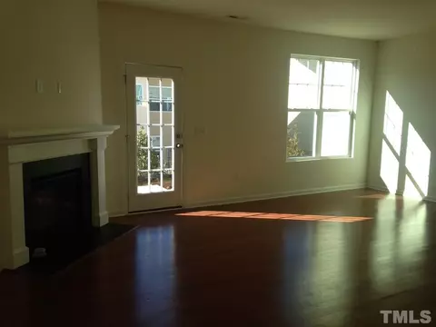 620 Briarcliff St, Apex, NC 27502 photo 2