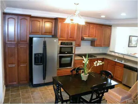 3010 Freeport Dr, Cary, NC 27519 photo 8