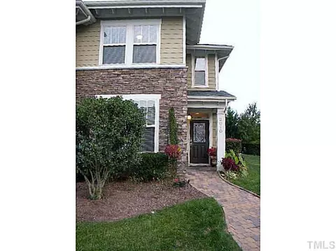 3010 Freeport Dr, Cary, NC 27519 photo 1