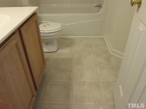 100 Forest Oaks Dr, Durham, NC 27705 photo 10