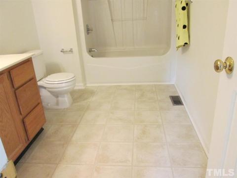 100 Forest Oaks Dr, Durham, NC 27705 photo 14