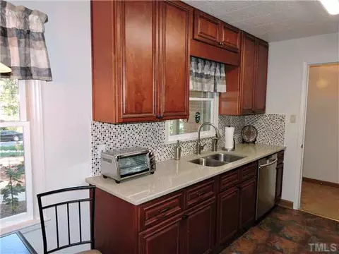 4209 Malvern Rd, Durham, NC 27707 photo 5