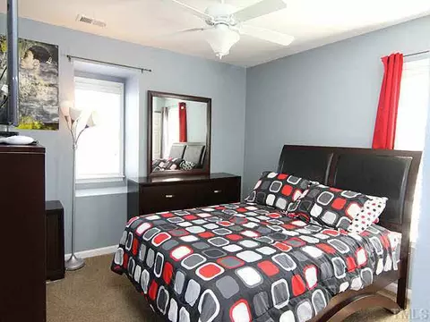 304 Ashburn Ln, Durham, NC 27703 photo 10