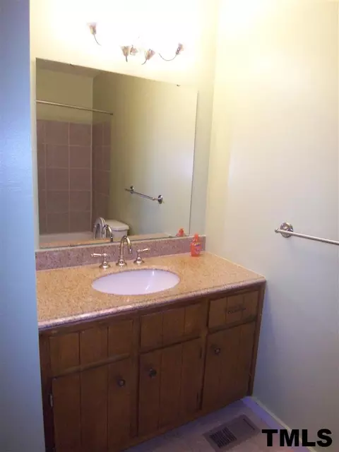 6115 Baird St, Durham, NC 27712 photo 11