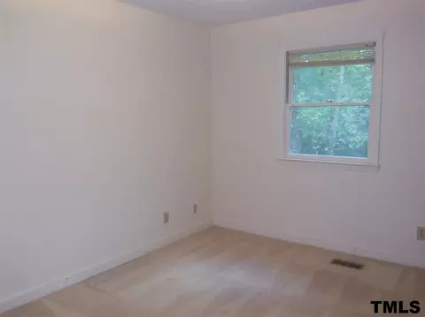 6115 Baird St, Durham, NC 27712 photo 9