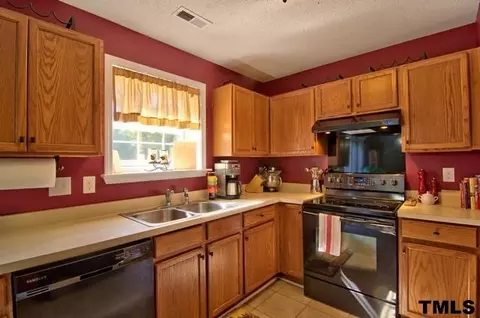 226 Newberry Ln, Durham, NC 27703 photo 5