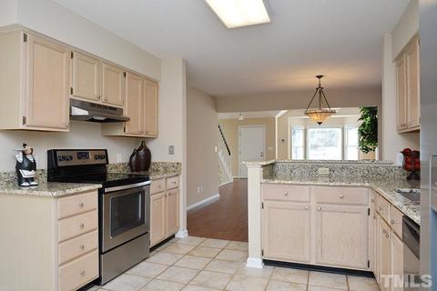 4517 Emmit Dr, Raleigh, NC 27604 photo 6