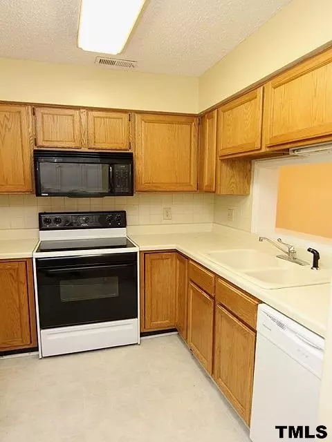 33 Forest Green Dr, Durham, NC 27705 photo 9