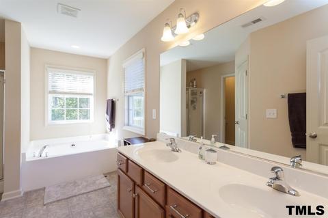 121 Murray Hill Dr, Durham, NC 27712 photo 13