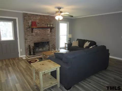 202 Pine View Dr, Erwin, NC 28339 photo 11