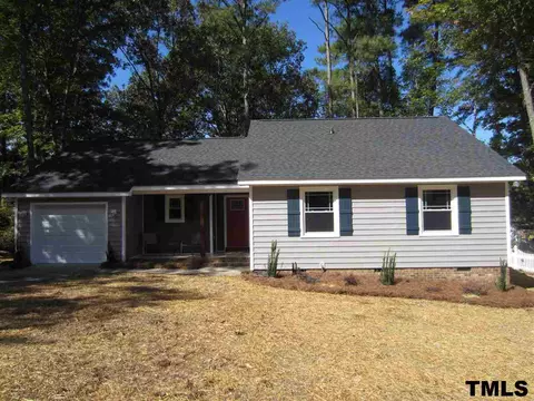202 Pine View Dr, Erwin, NC 28339 photo 1