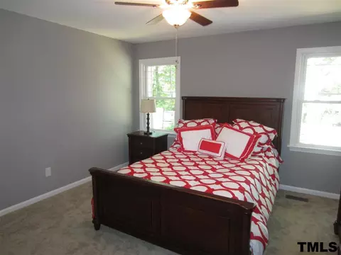 202 Pine View Dr, Erwin, NC 28339 photo 3