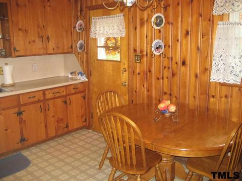 706 Lindley Dr, Durham, NC 27703 photo 16