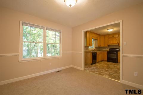 609 E Park St, Cary, NC 27511 photo 2