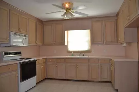 3818 Hamlin Rd, Durham, NC 27704 photo 2