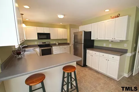 6609 Deerview Dr, Raleigh, NC 27606 photo 3