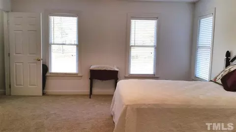 6609 Deerview Dr, Raleigh, NC 27606 photo 9