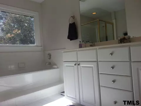 6609 Deerview Dr, Raleigh, NC 27606 photo 10