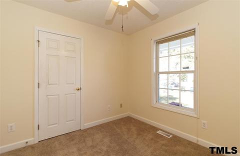 913 Calumet Dr, Durham, NC 27704 photo 16