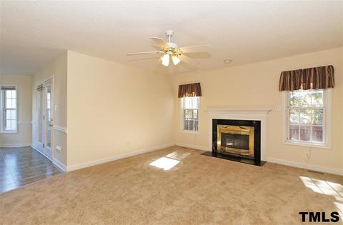 913 Calumet Dr, Durham, NC 27704 photo 5
