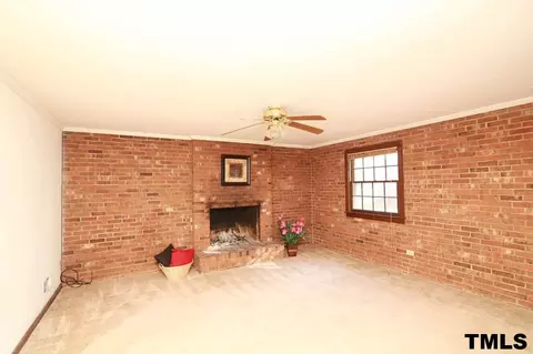 411 E Rowan St, Raleigh, NC 27609 photo 13