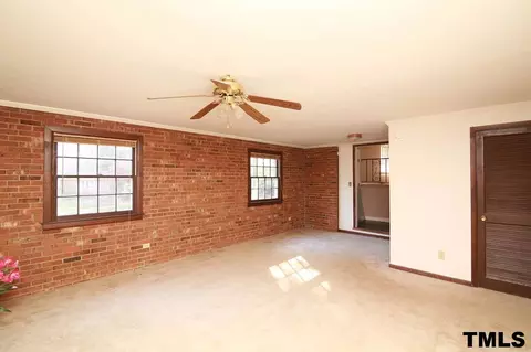 411 E Rowan St, Raleigh, NC 27609 photo 15