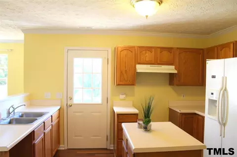 2824 Bombay Dr, Durham, NC 27703 photo 10