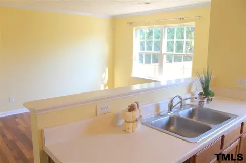 2824 Bombay Dr, Durham, NC 27703 photo 7