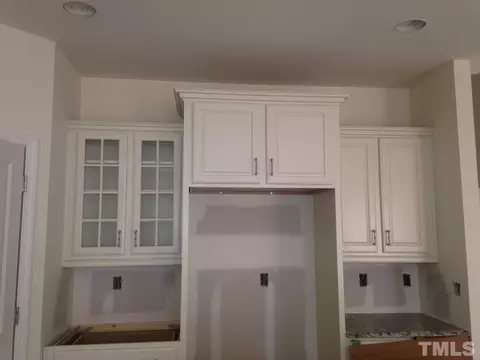 618 Briarcliff St, Apex, NC 27502 photo 2