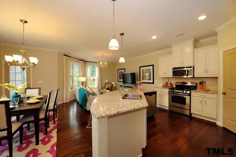 618 Briarcliff St, Apex, NC 27502 photo 5