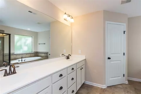 3308 Flat River Dr, Durham, NC 27703 photo 21