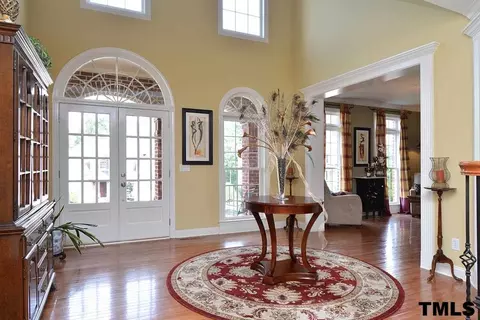 2126 Crigan Bluff Dr, Cary, NC 27513 photo 2