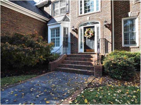 4757 Sharpstone Ln, Raleigh, NC 27615 photo 2
