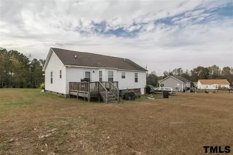 310 Old Roberts Rd, Benson, NC 27504 photo 6