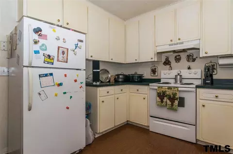 310 Old Roberts Rd, Benson, NC 27504 photo 11