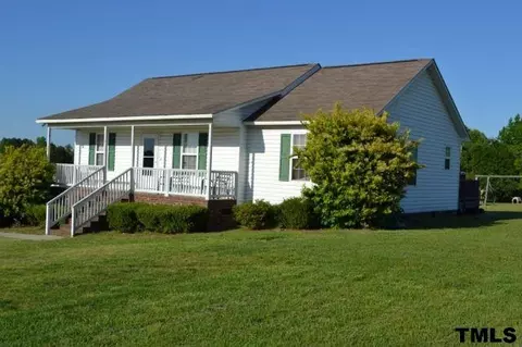310 Old Roberts Rd, Benson, NC 27504 photo 2