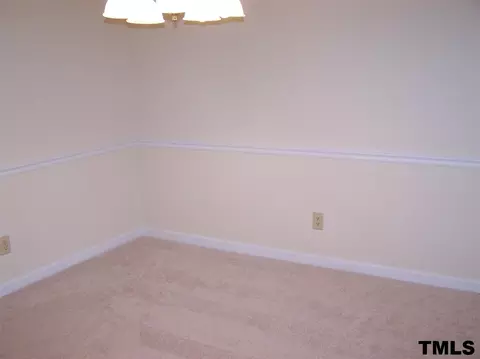 17 Sanders Rd, Benson, NC 27504 photo 5