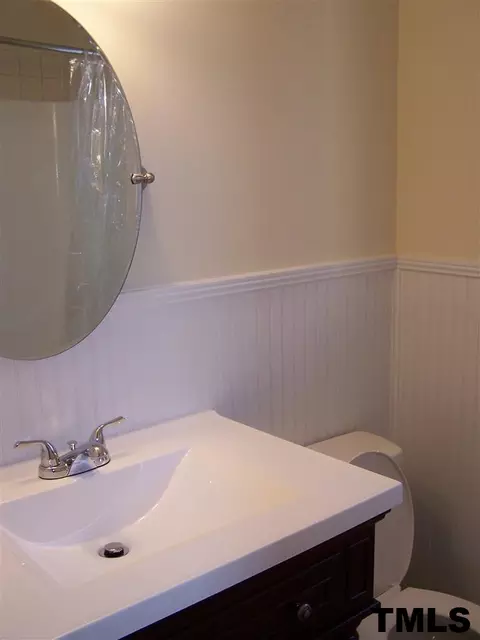 17 Sanders Rd, Benson, NC 27504 photo 10